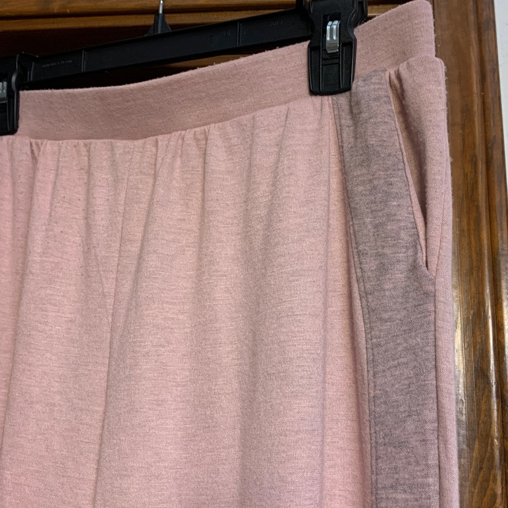 Women's Pink Lounge Set - Picture 5 of 5